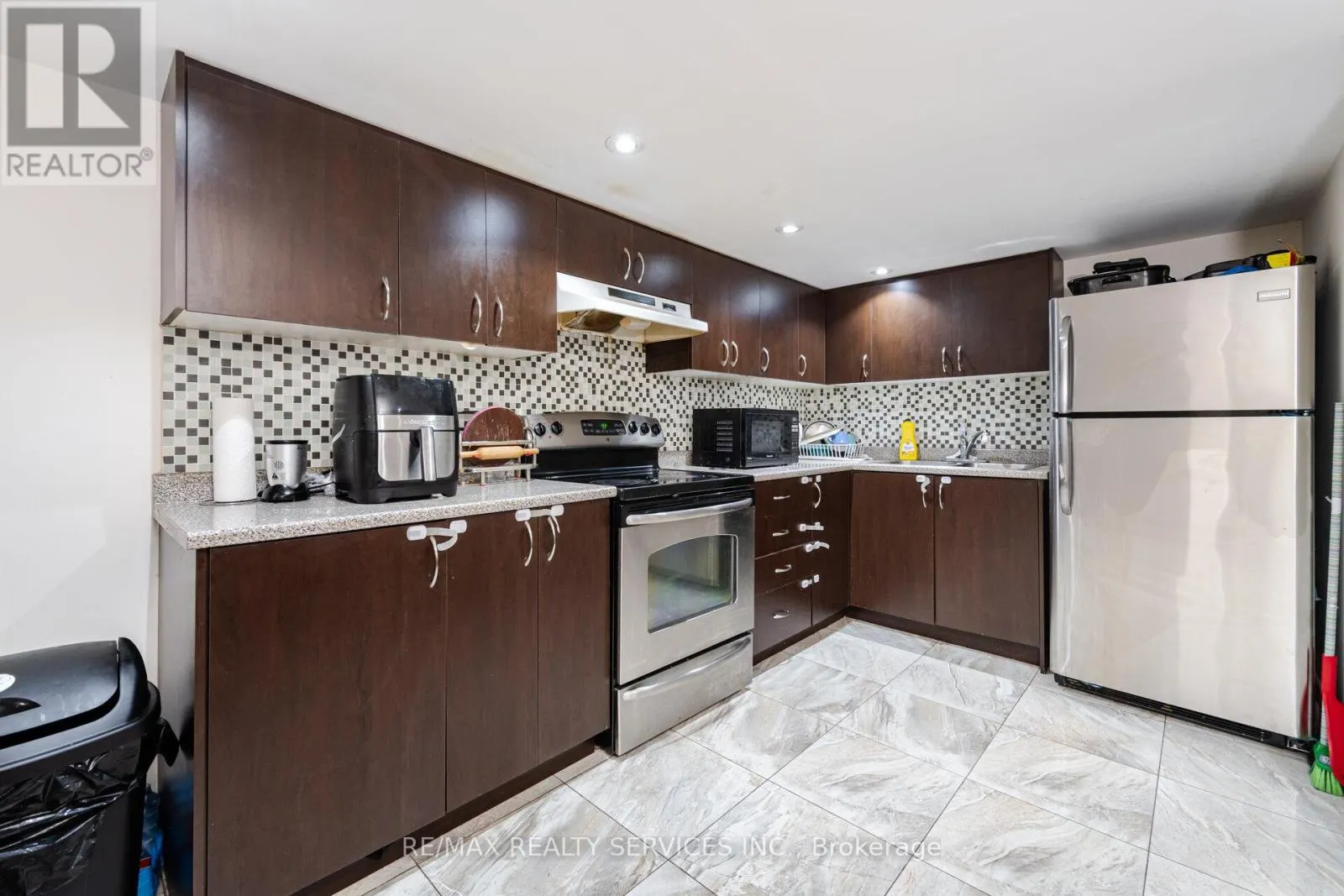 7 SWANTON ROAD