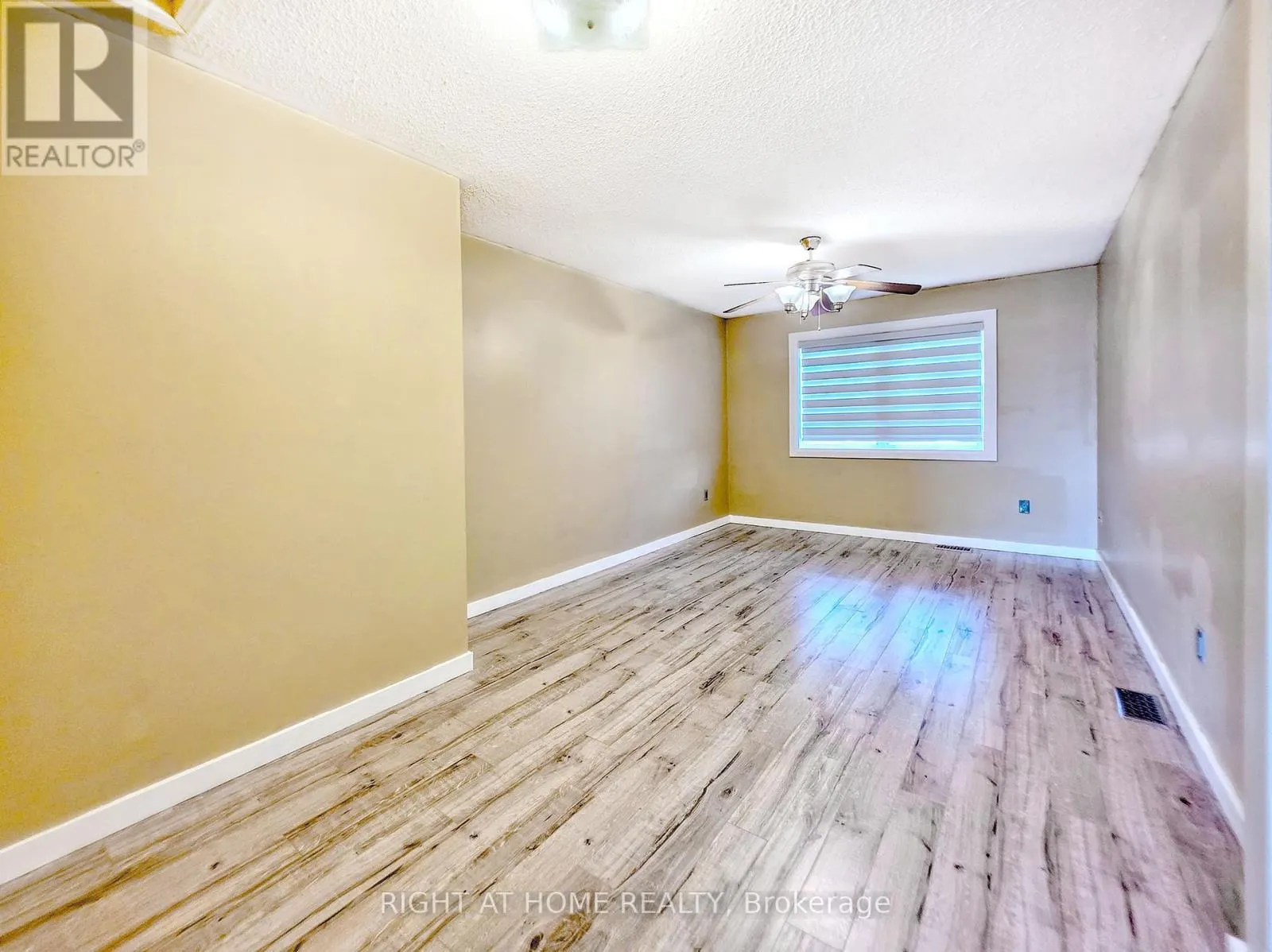 98 SPADINA ROAD