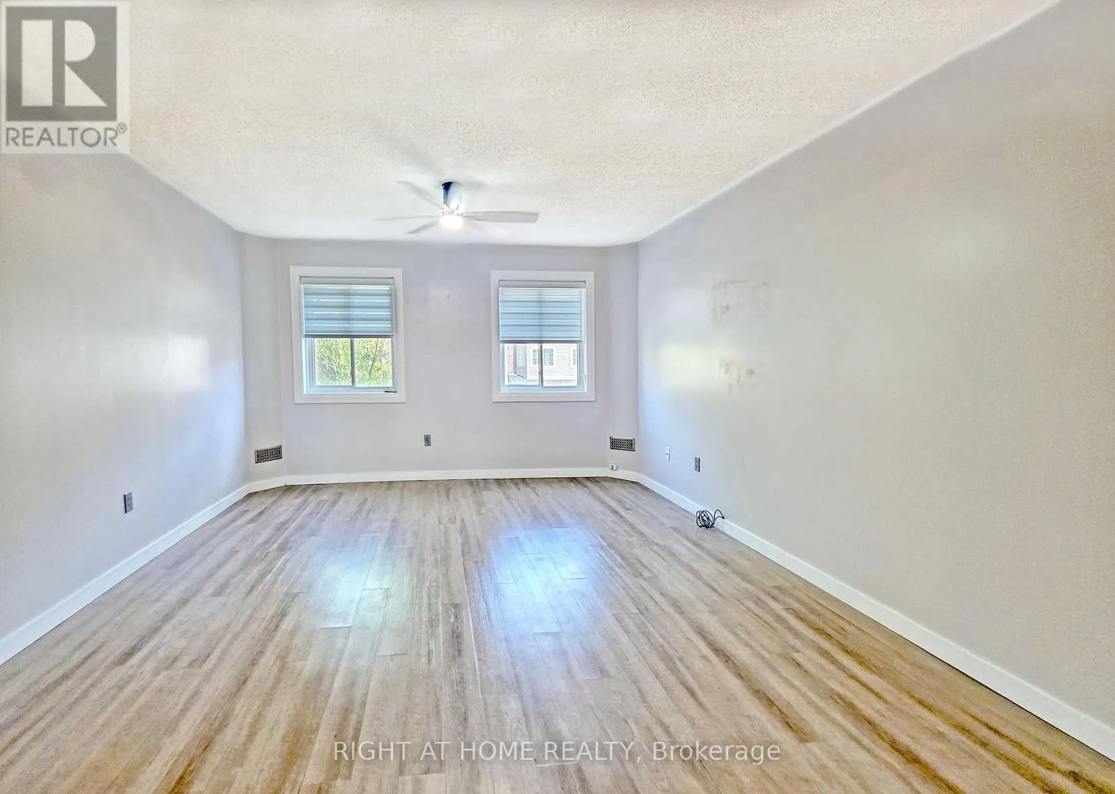 98 SPADINA ROAD