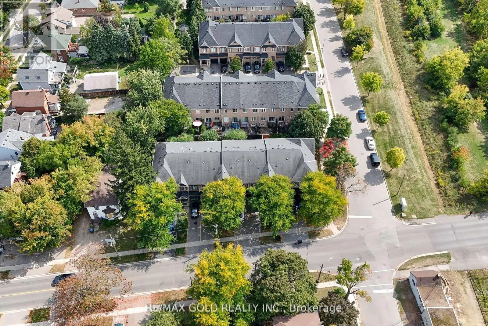 6 - 61 NELSON STREET W