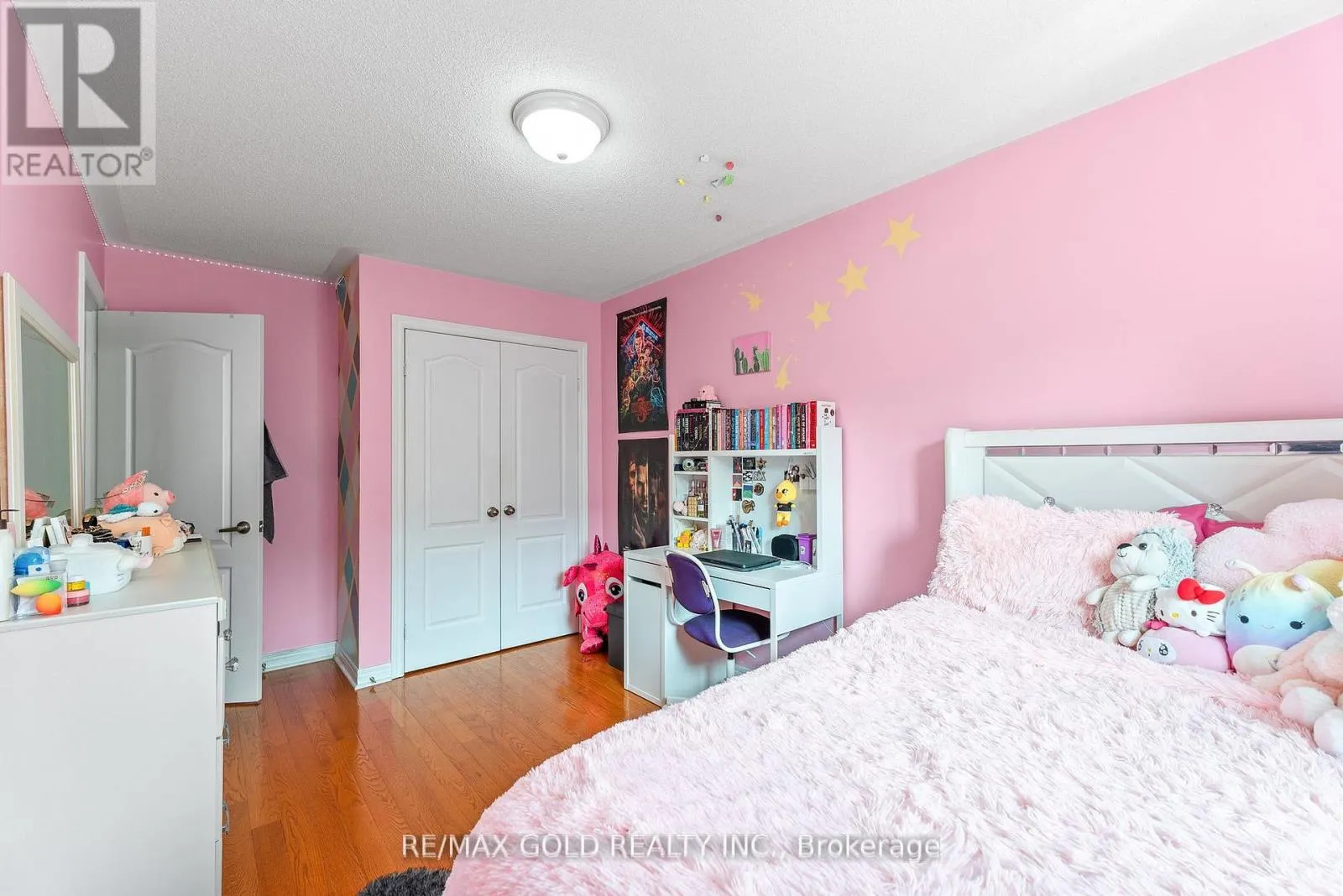 6 - 61 NELSON STREET W