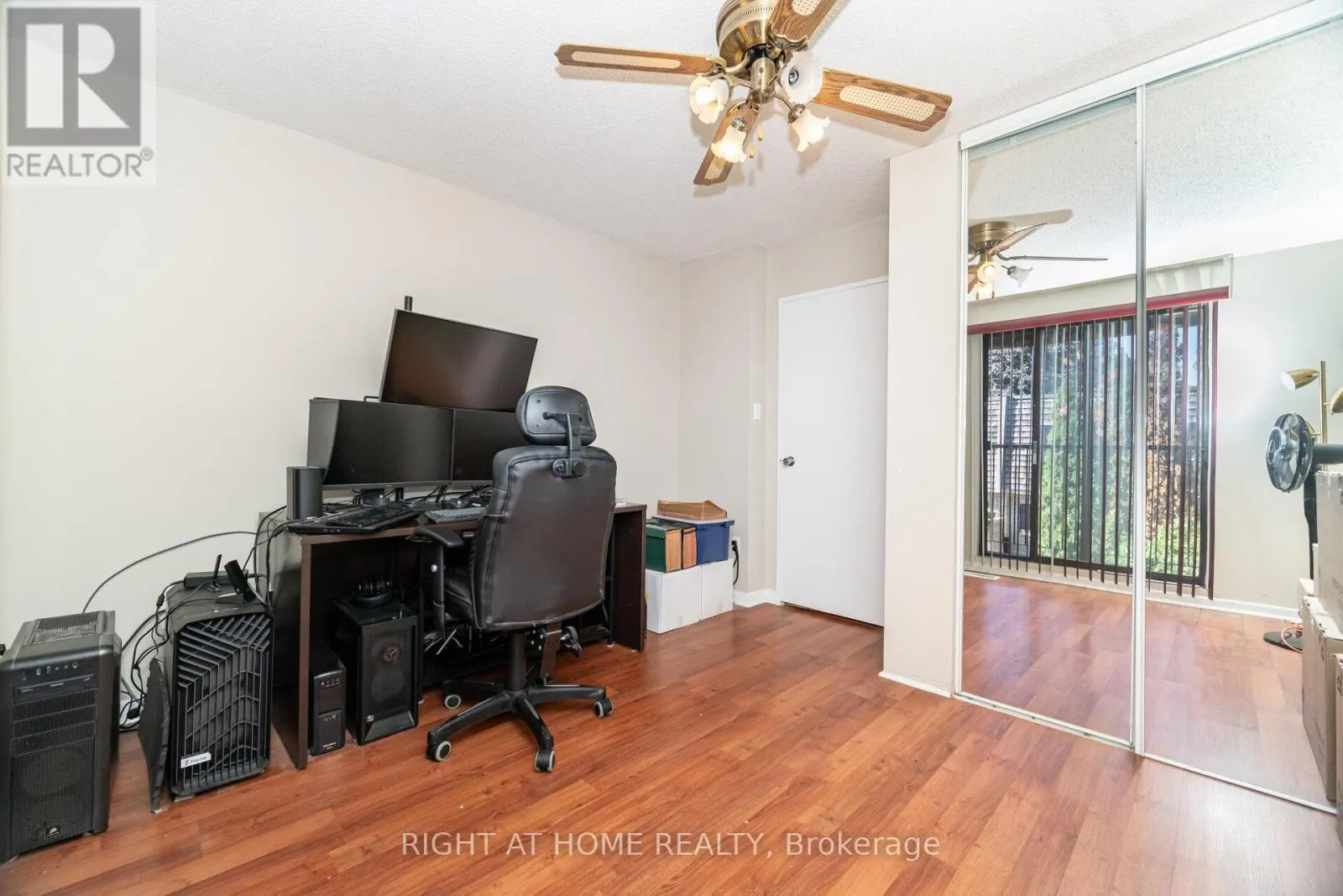 13 - 1250 MISSISSAUGA VALLEY BOULEVARD W