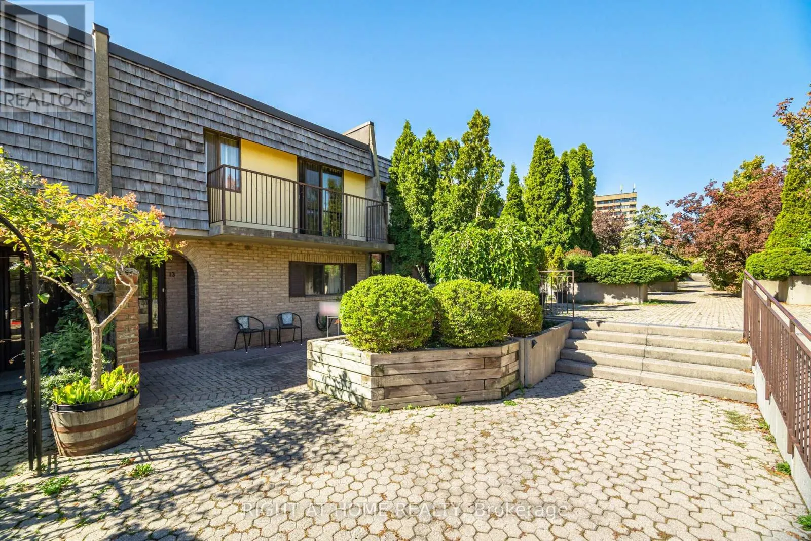 13 - 1250 MISSISSAUGA VALLEY BOULEVARD W