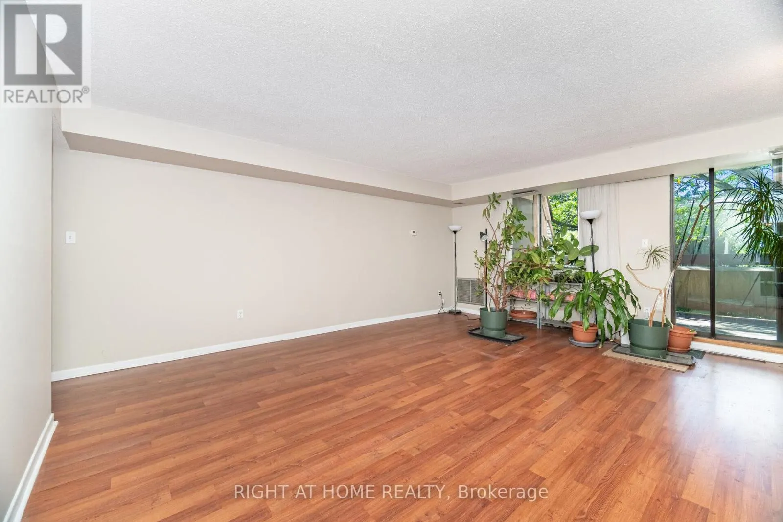13 - 1250 MISSISSAUGA VALLEY BOULEVARD W