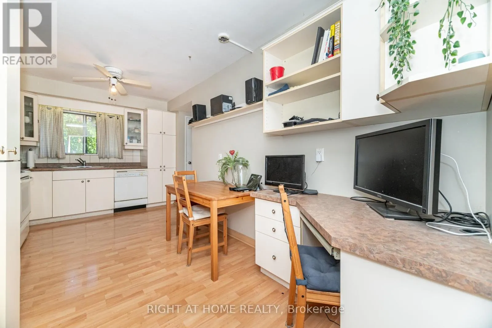 13 - 1250 MISSISSAUGA VALLEY BOULEVARD W