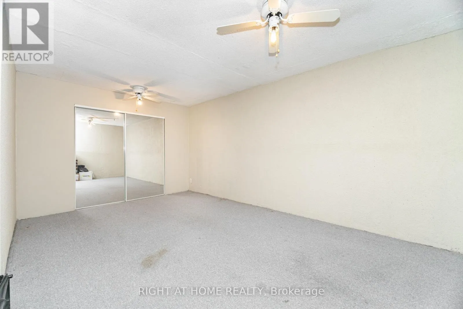 13 - 1250 MISSISSAUGA VALLEY BOULEVARD W