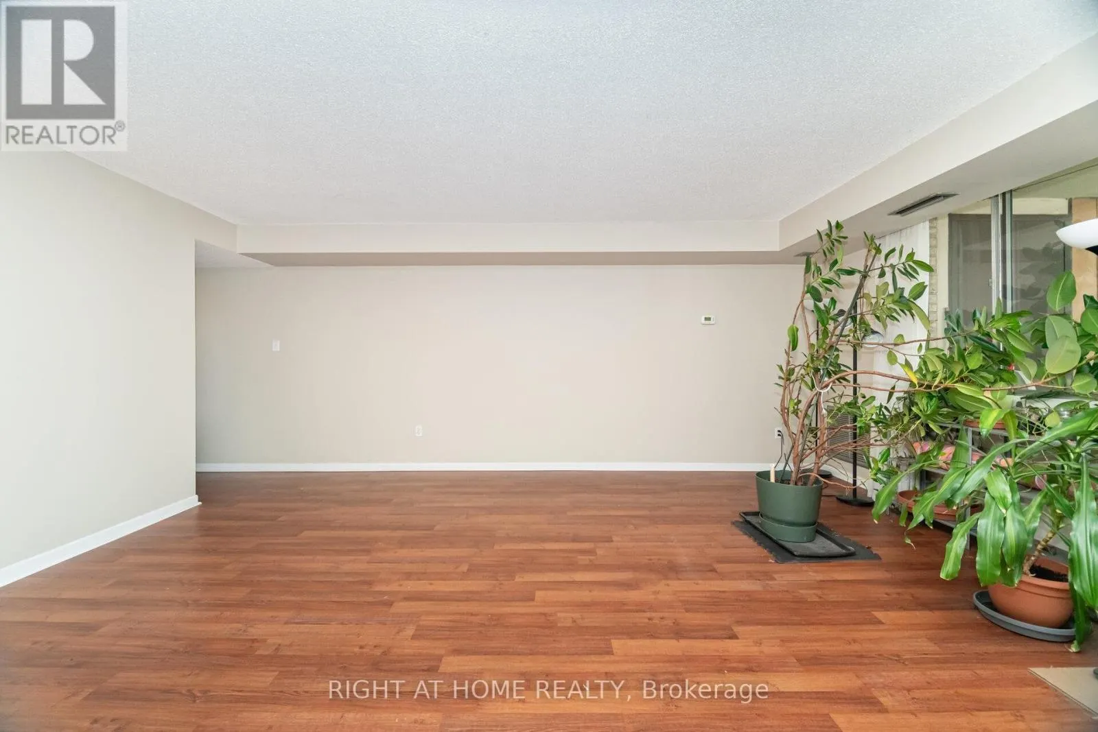 13 - 1250 MISSISSAUGA VALLEY BOULEVARD W
