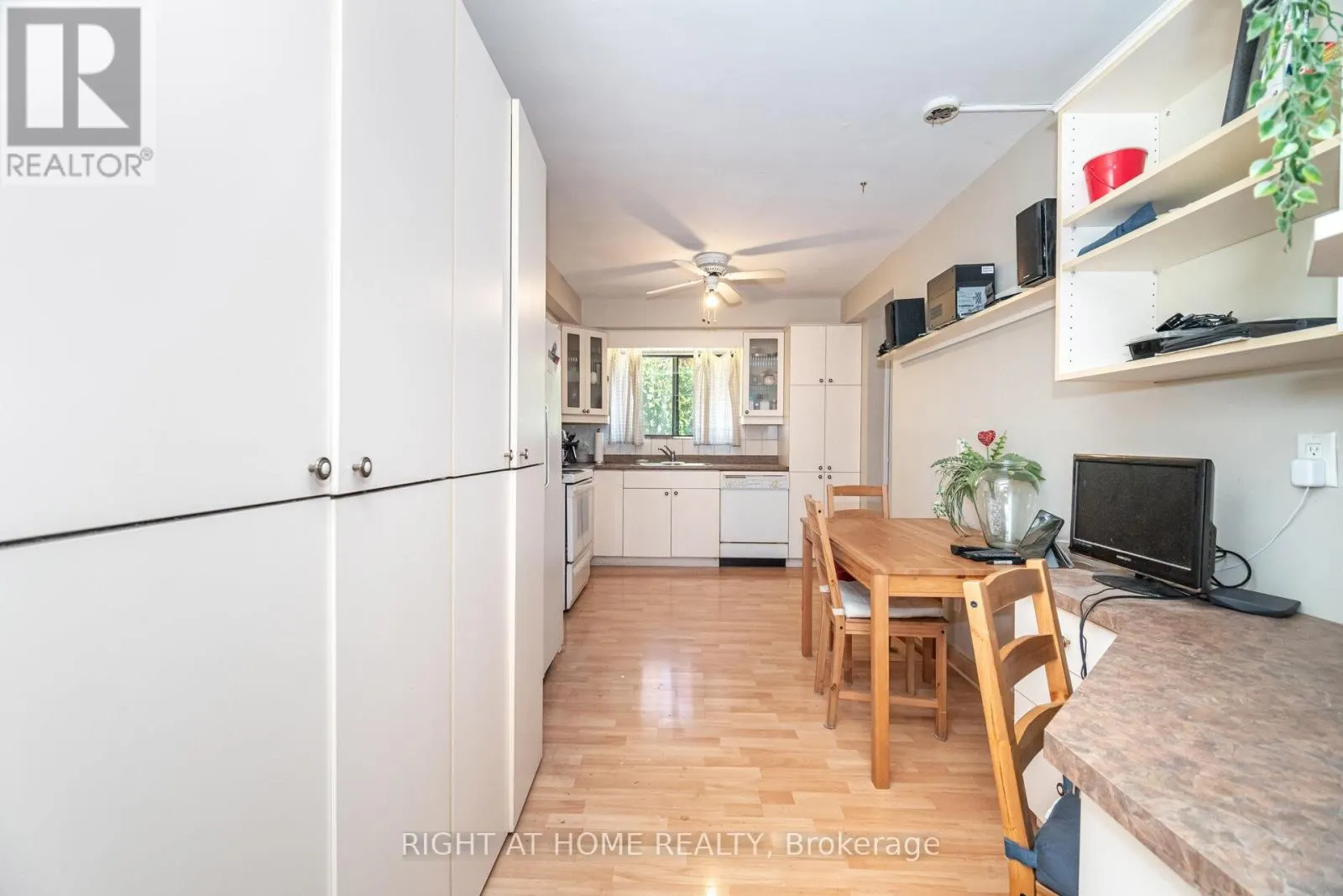 13 - 1250 MISSISSAUGA VALLEY BOULEVARD W