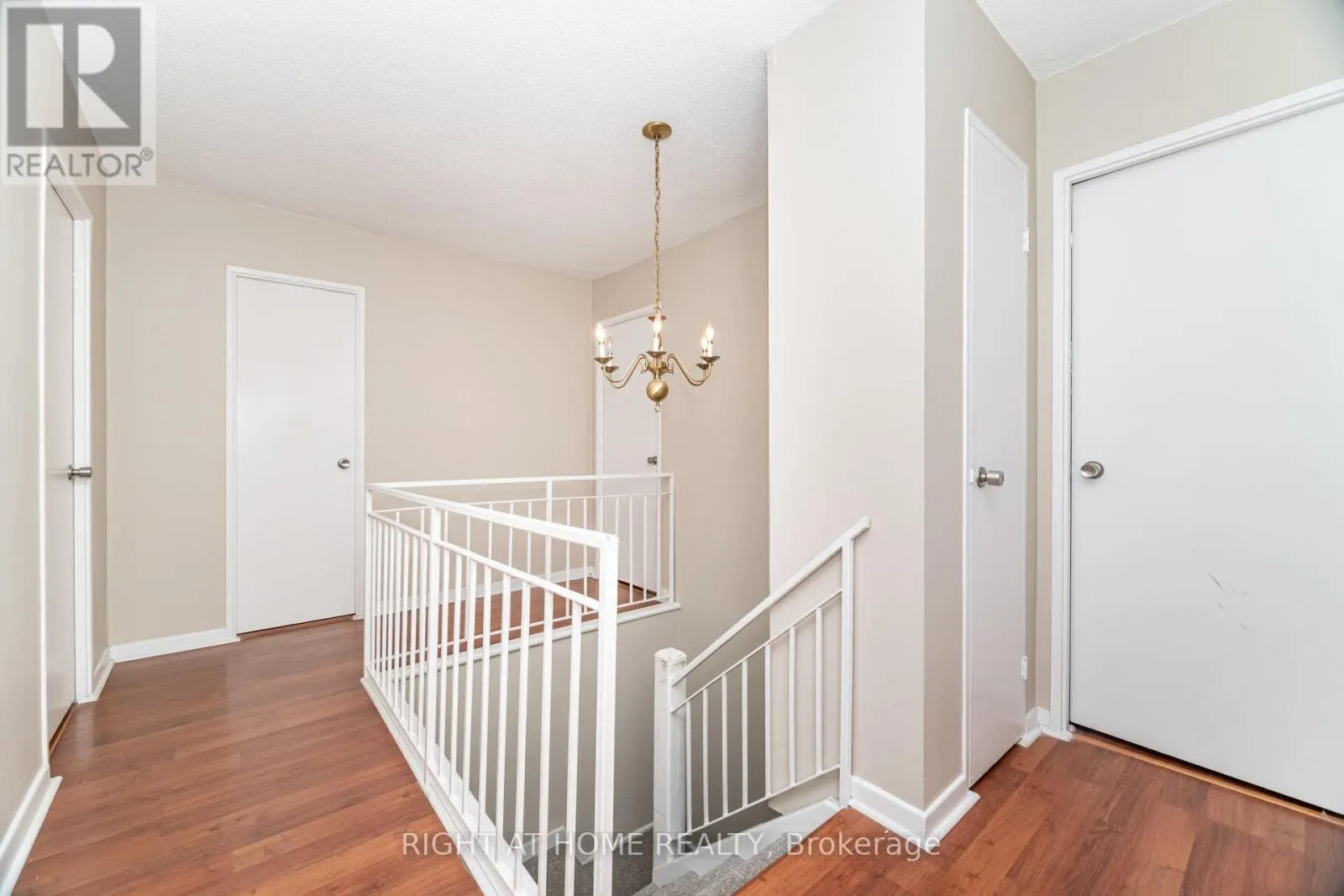 13 - 1250 MISSISSAUGA VALLEY BOULEVARD W