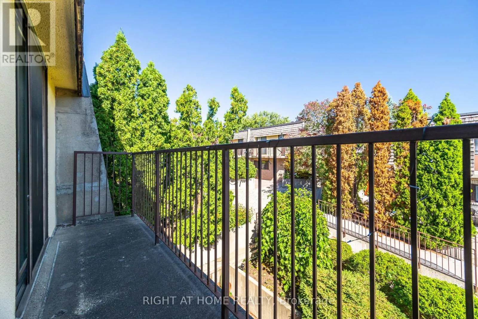 13 - 1250 MISSISSAUGA VALLEY BOULEVARD W