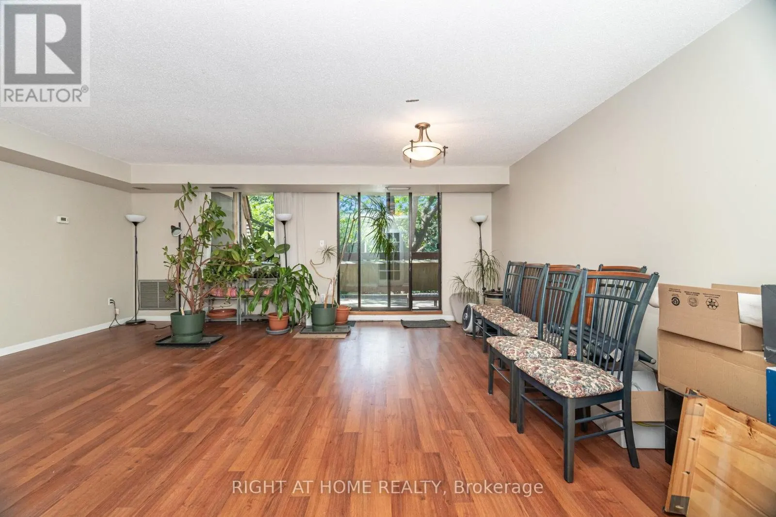 13 - 1250 MISSISSAUGA VALLEY BOULEVARD W