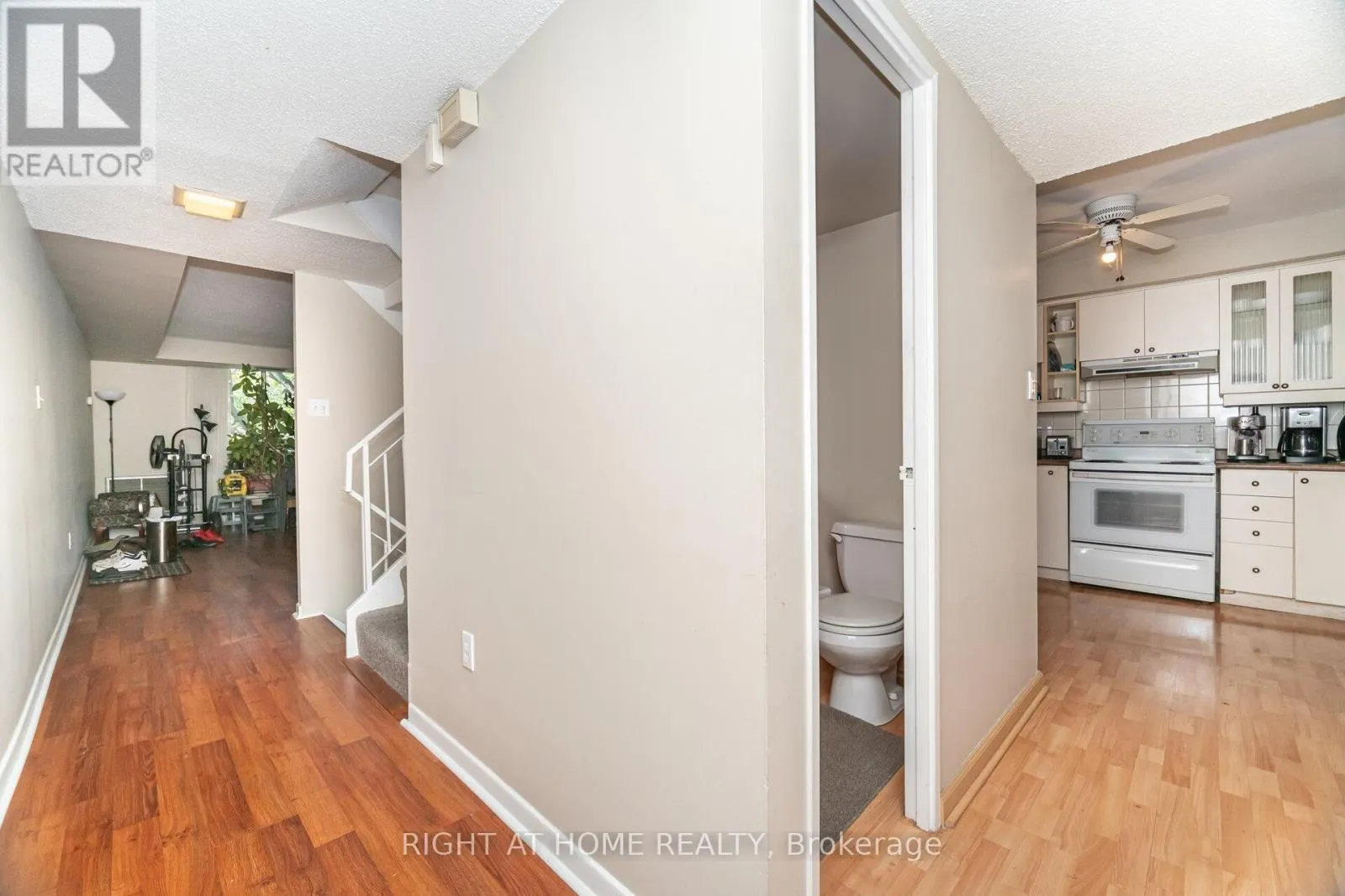 13 - 1250 MISSISSAUGA VALLEY BOULEVARD W
