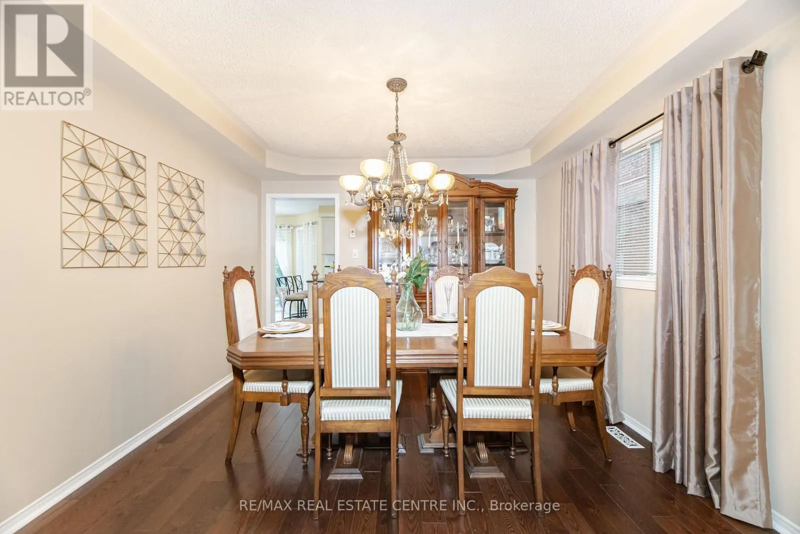 126 EAGLERIDGE DRIVE