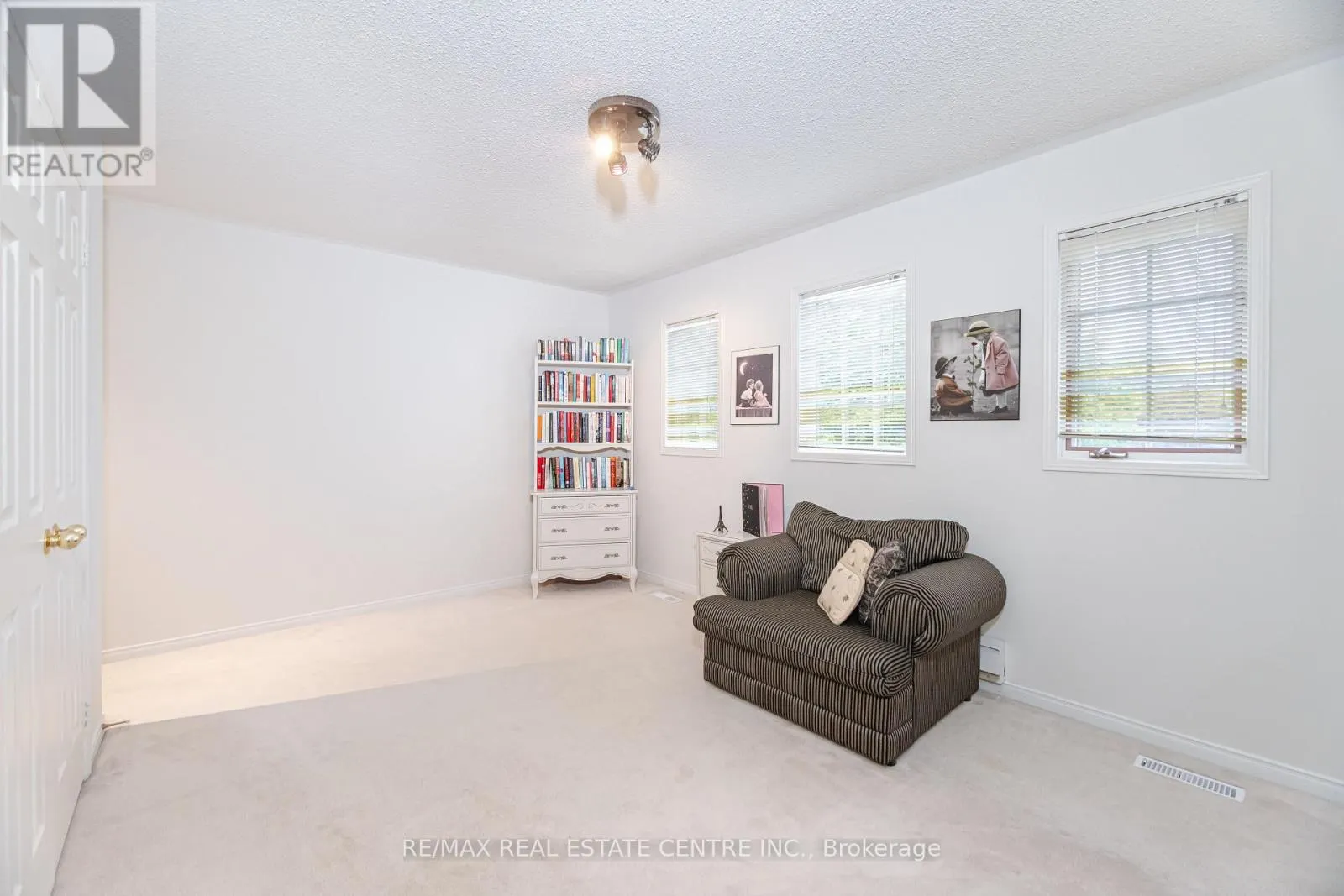 126 EAGLERIDGE DRIVE