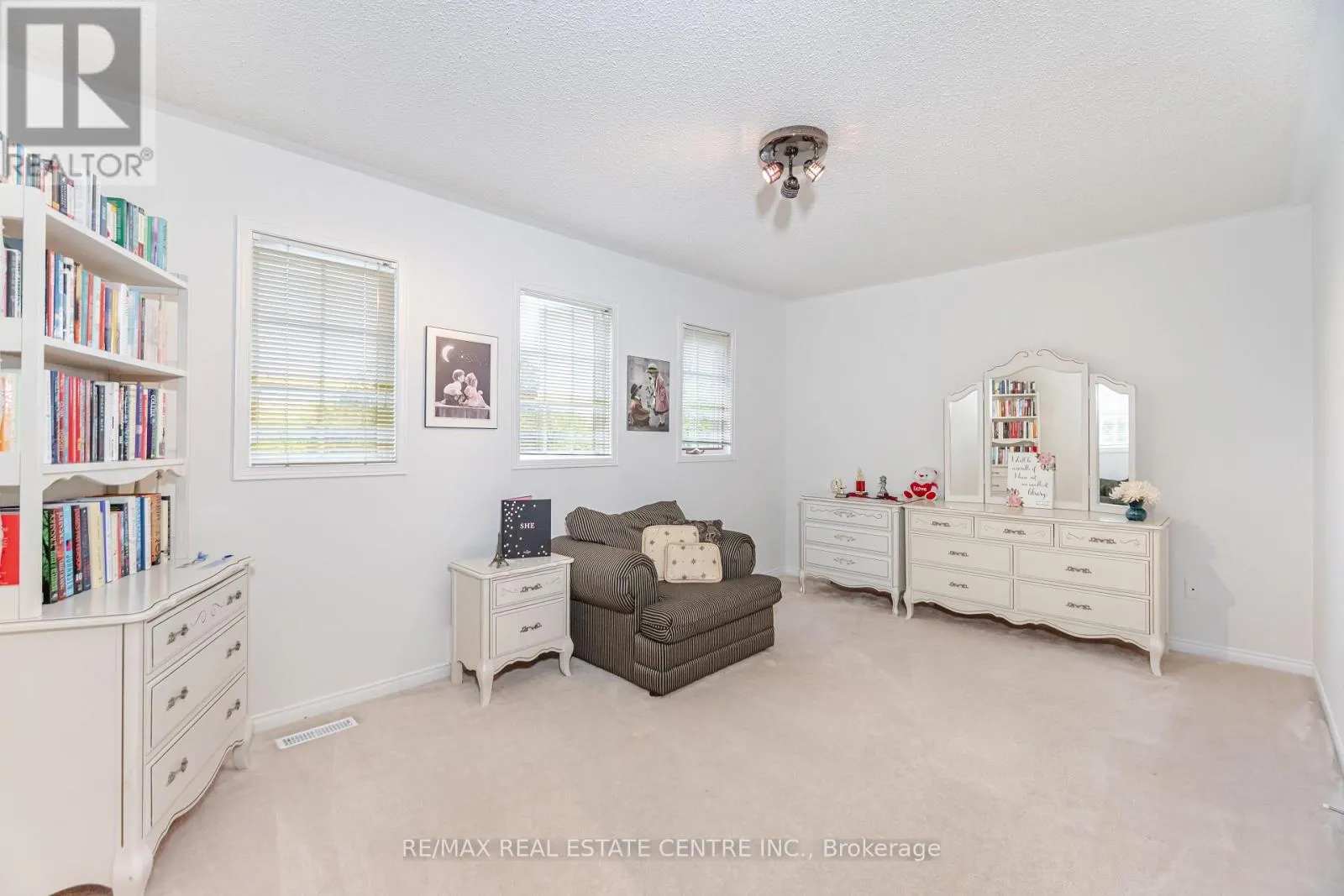 126 EAGLERIDGE DRIVE