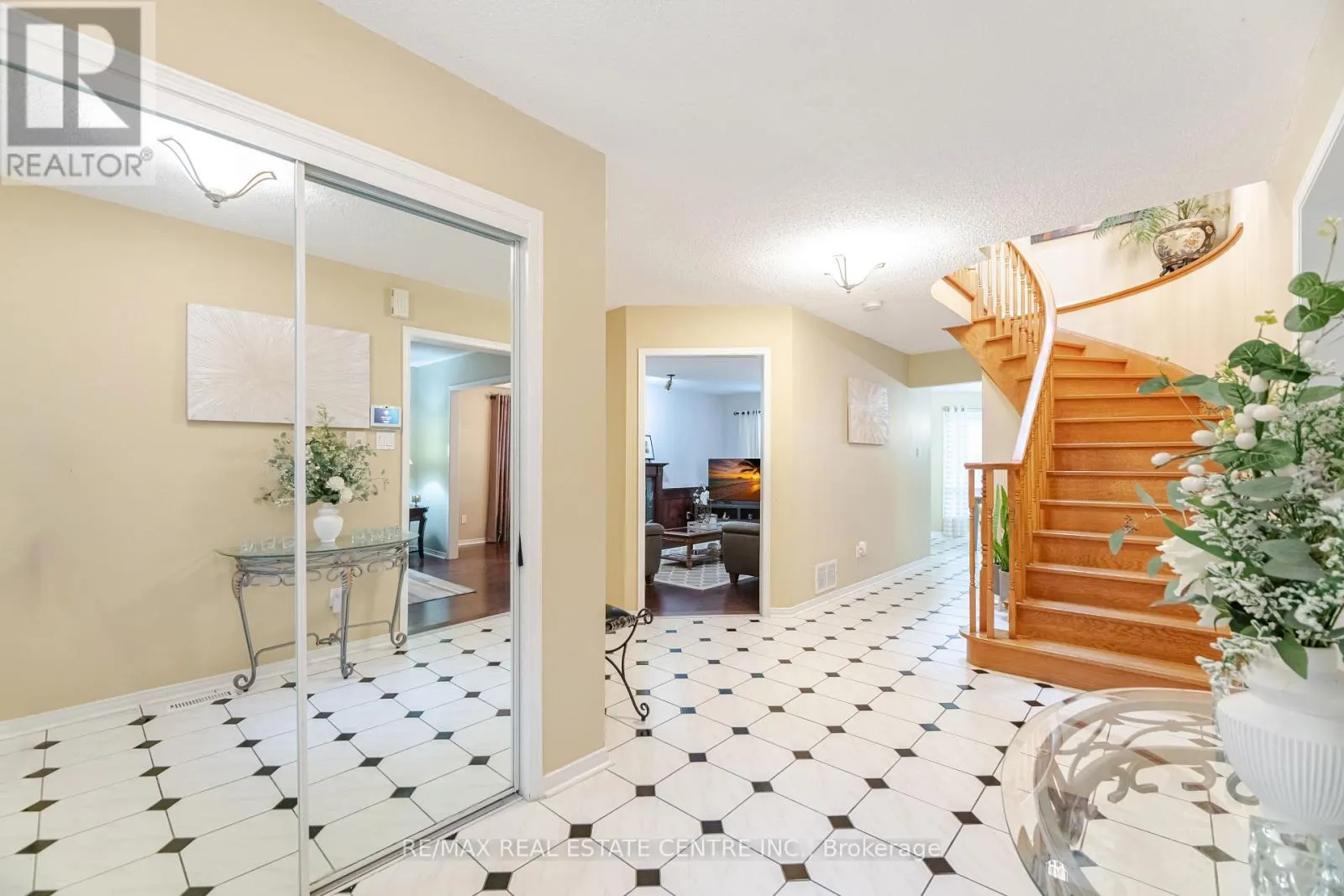 126 EAGLERIDGE DRIVE