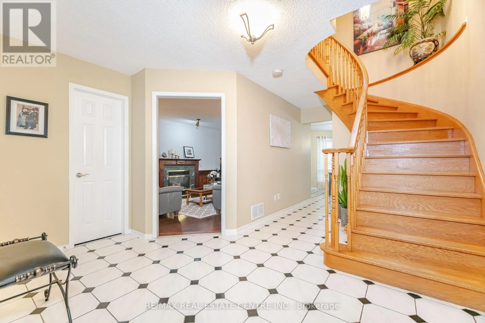 126 EAGLERIDGE DRIVE