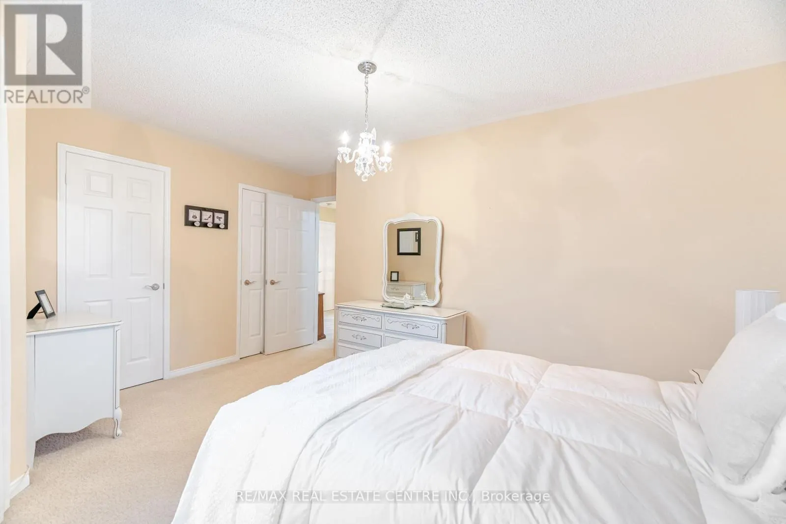 126 EAGLERIDGE DRIVE