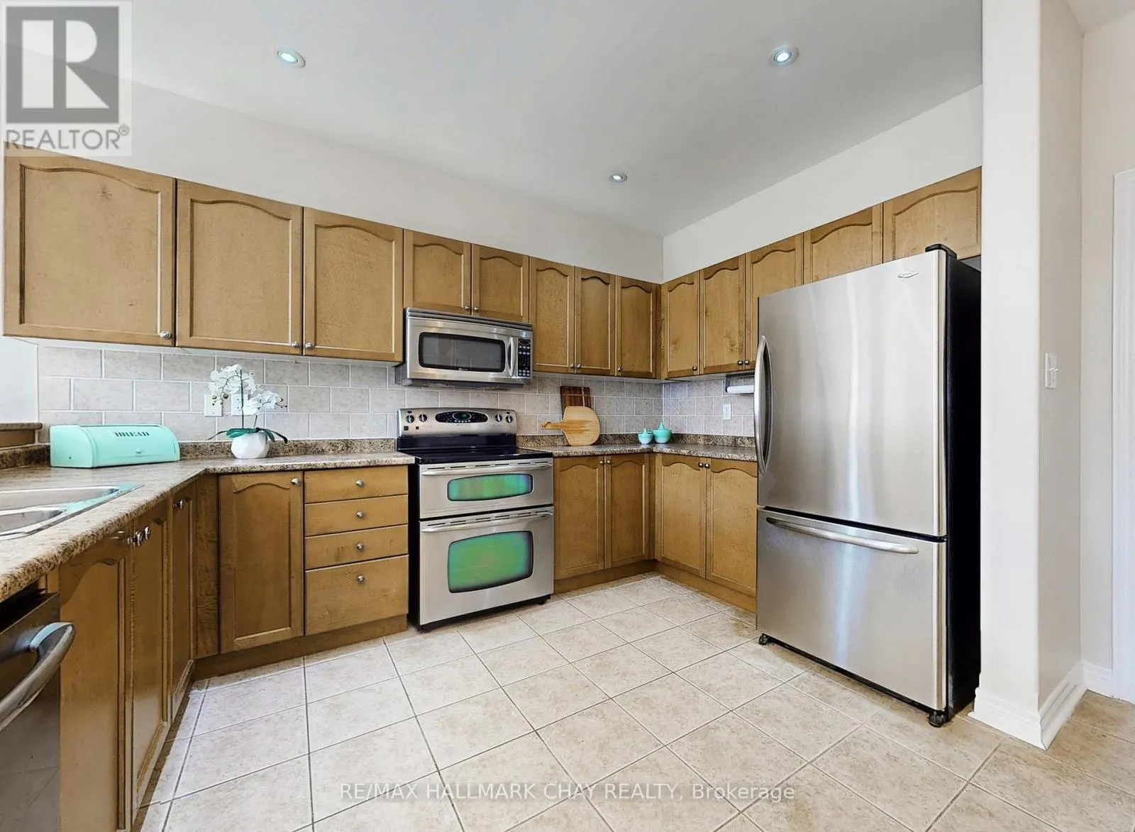 76 COBBLESTONE COURT