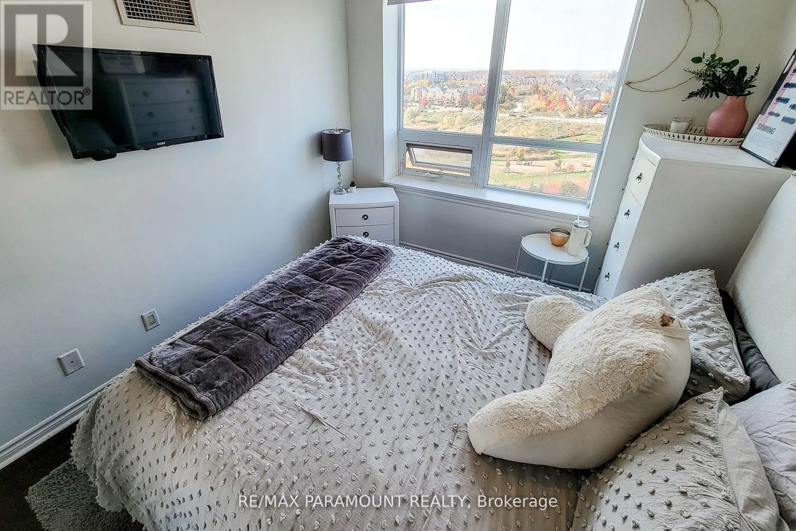 1102 - 2325 CENTRAL PARK DRIVE
