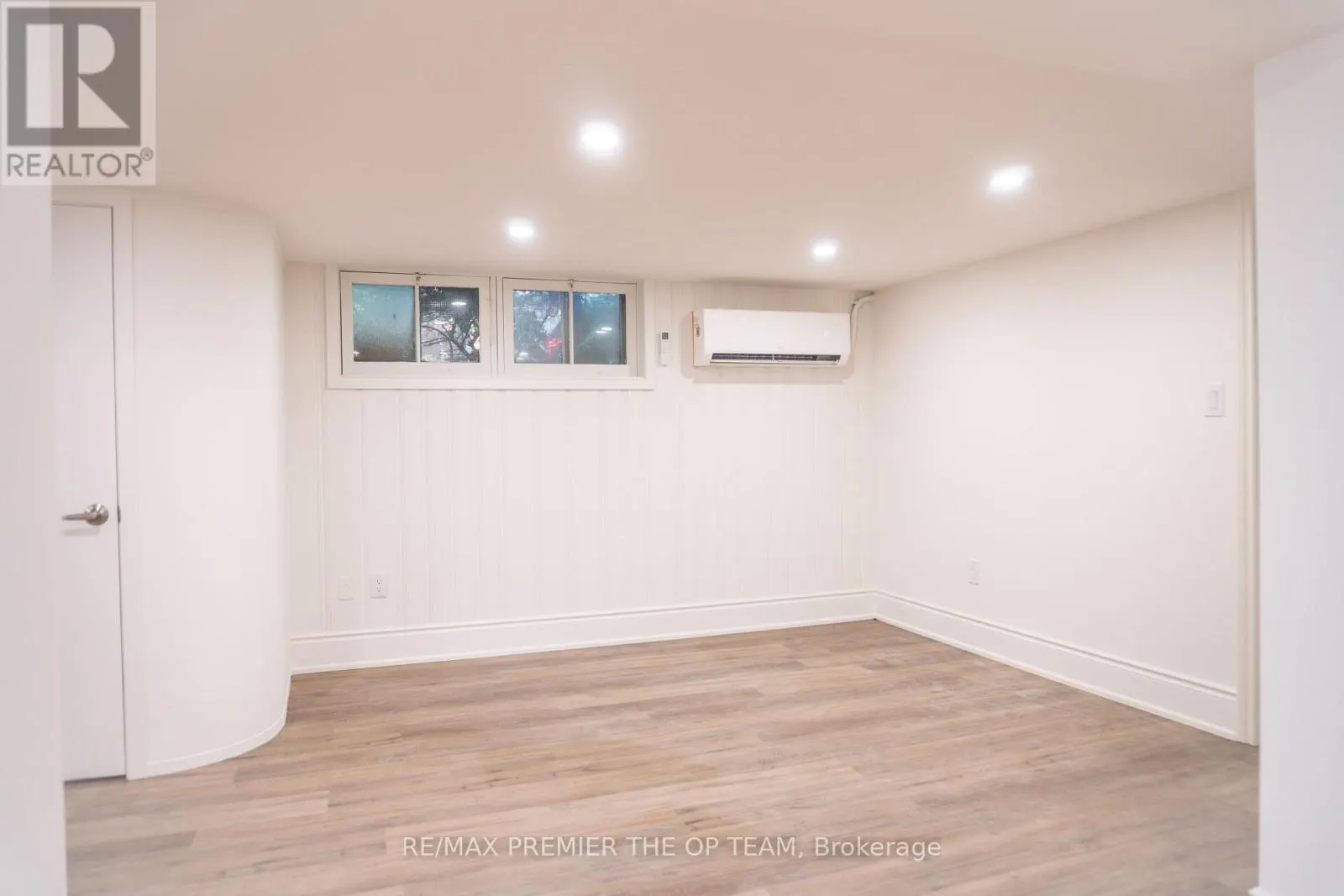 148 MARTIN GROVE ROAD