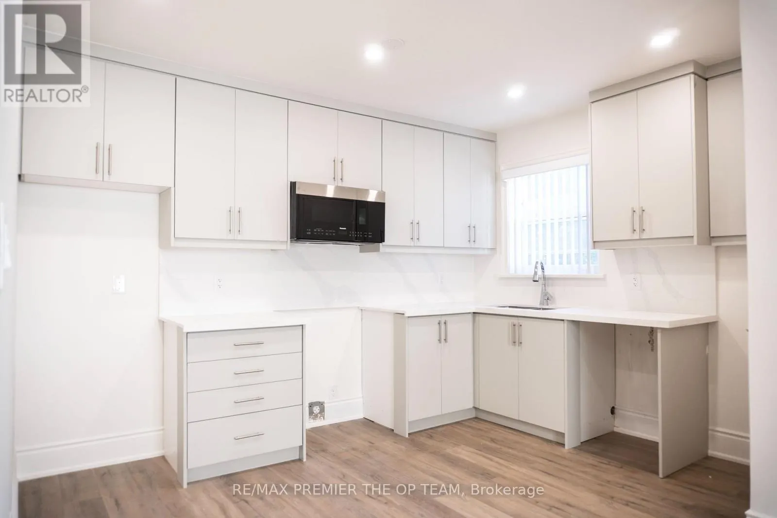 148 MARTIN GROVE ROAD