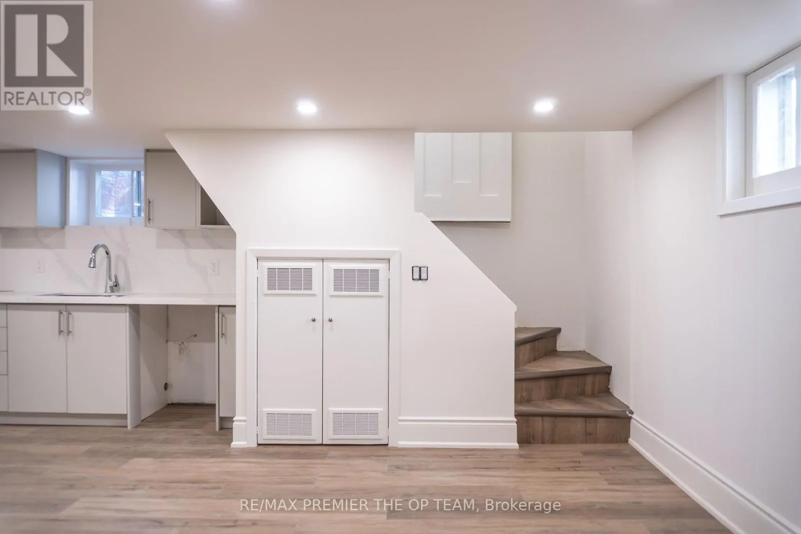 148 MARTIN GROVE ROAD