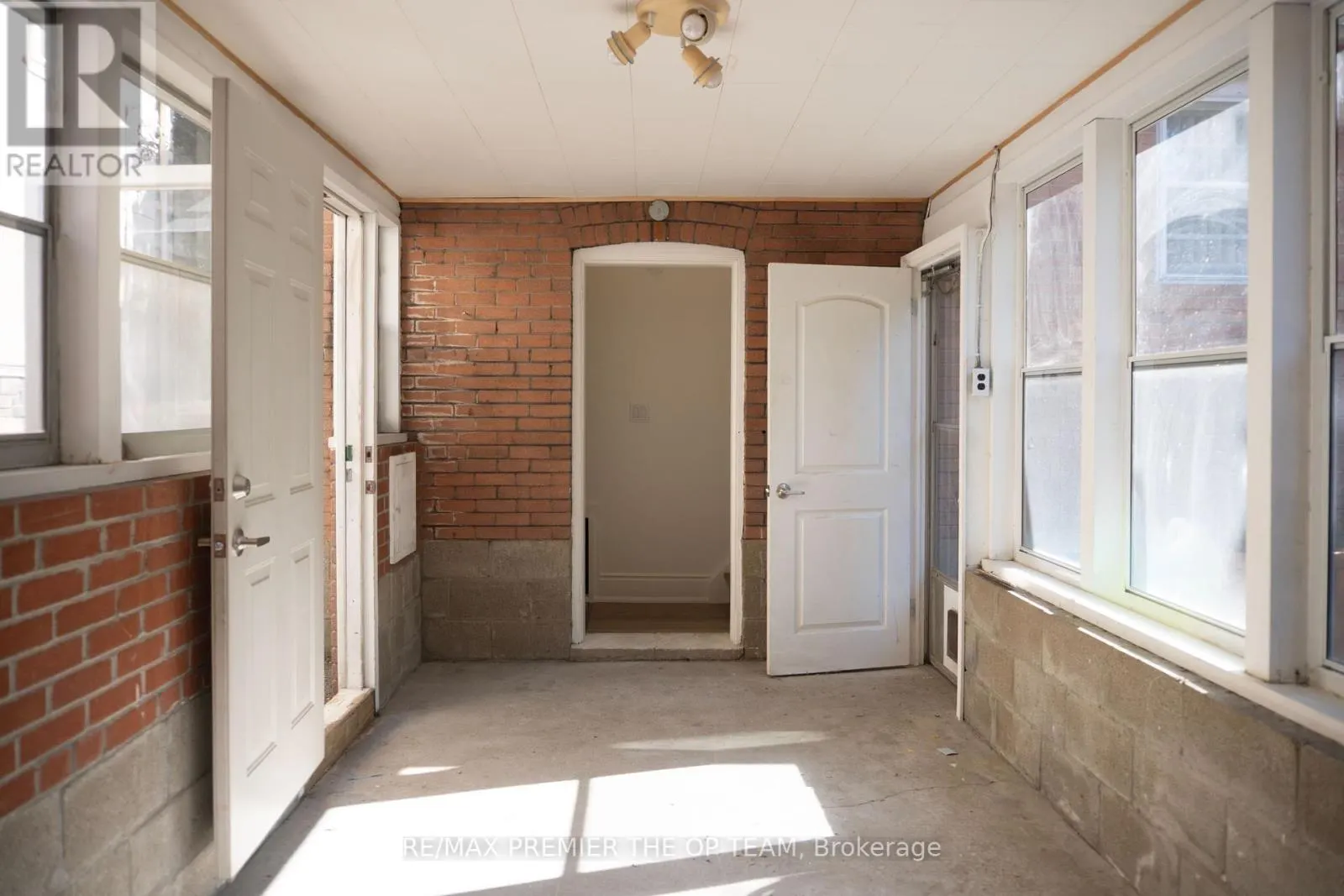 148 MARTIN GROVE ROAD