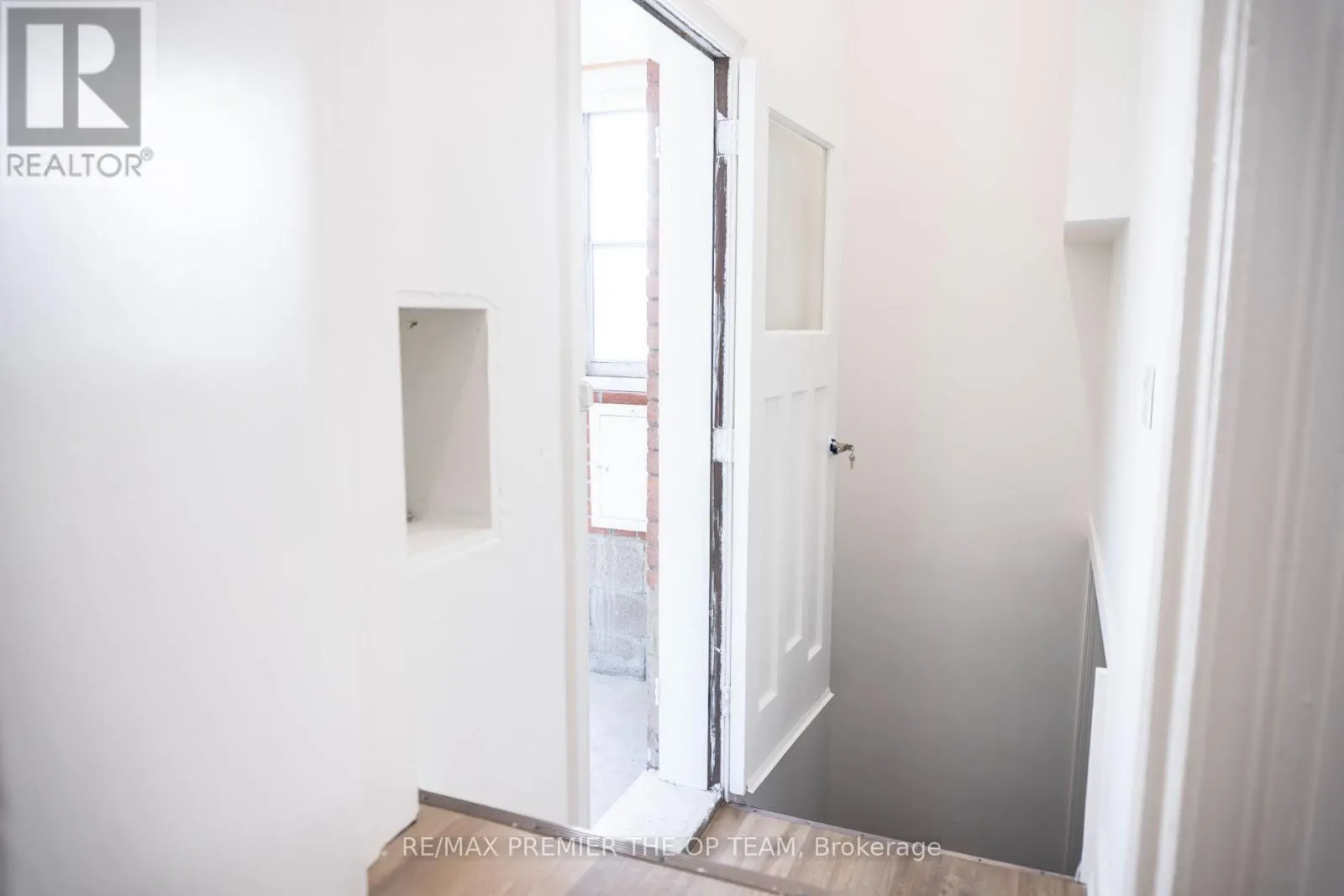 148 MARTIN GROVE ROAD