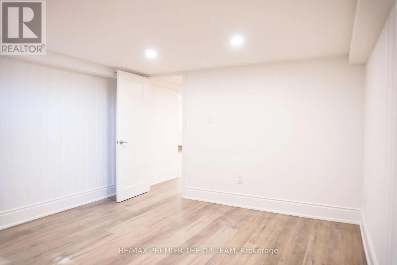 148 MARTIN GROVE ROAD