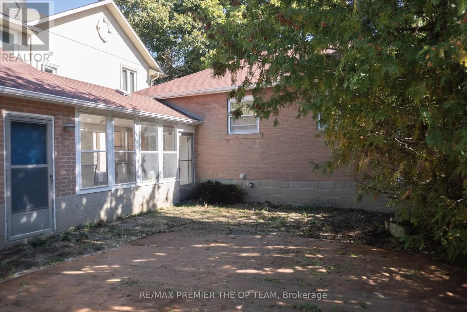 148 MARTIN GROVE ROAD