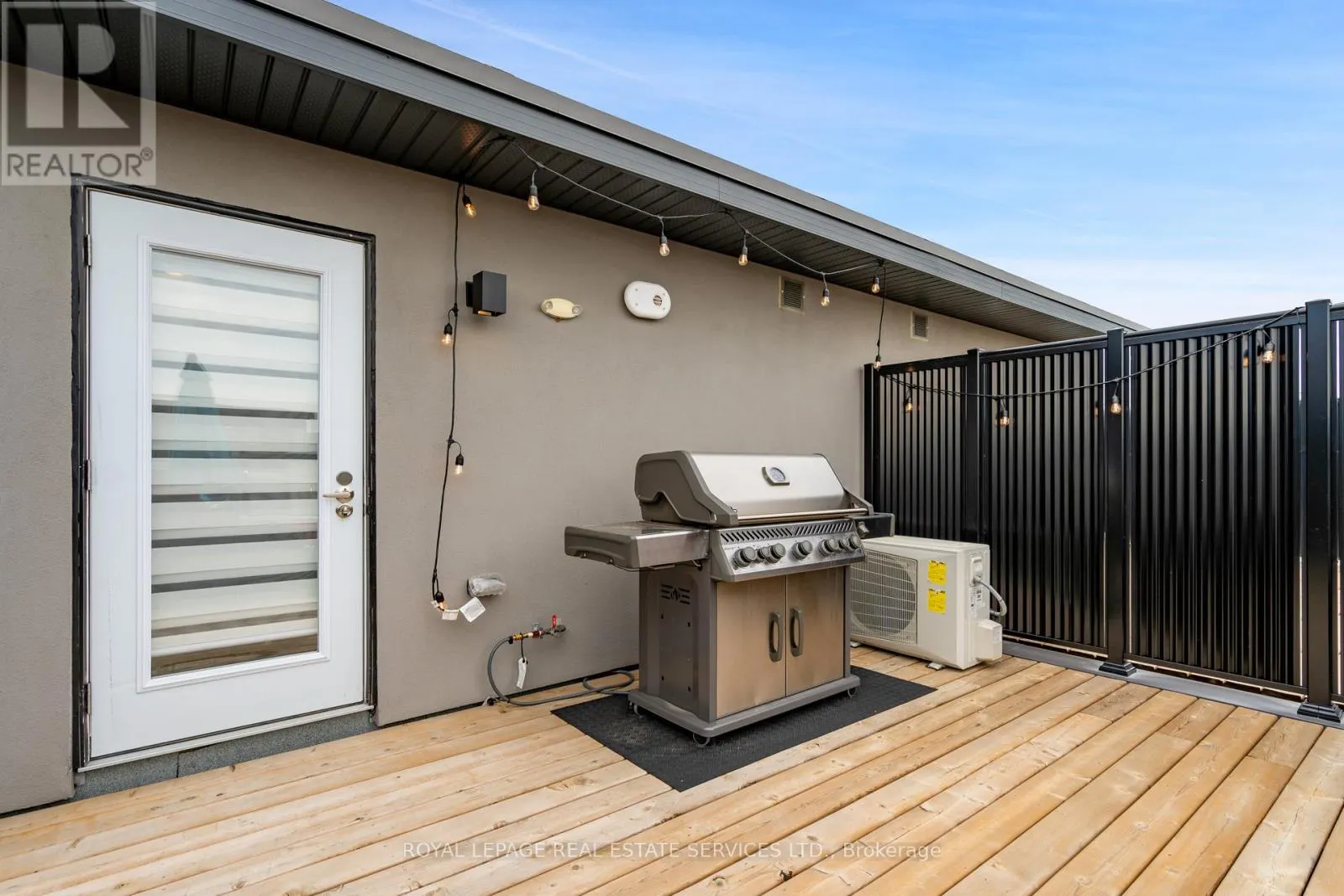 11 - 3425 RIDGEWAY DRIVE