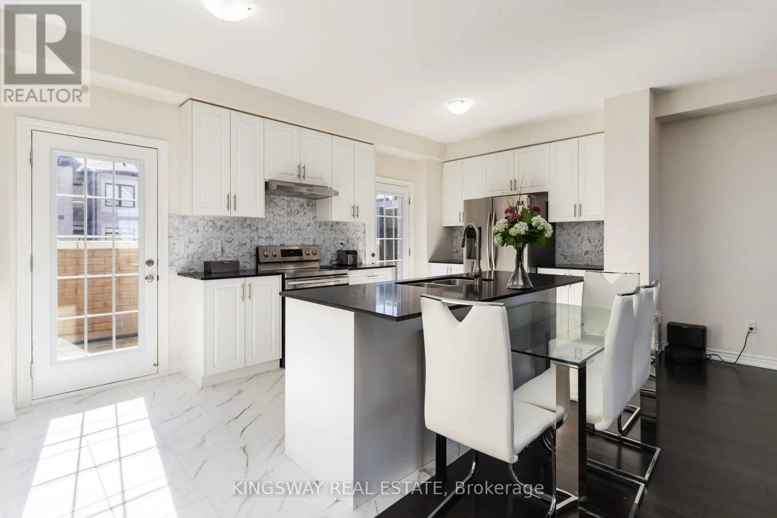 86 FRUITVALE CIRCLE