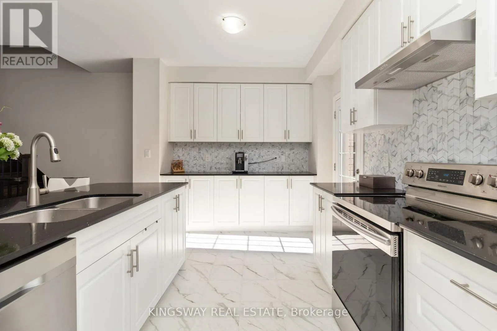 86 FRUITVALE CIRCLE
