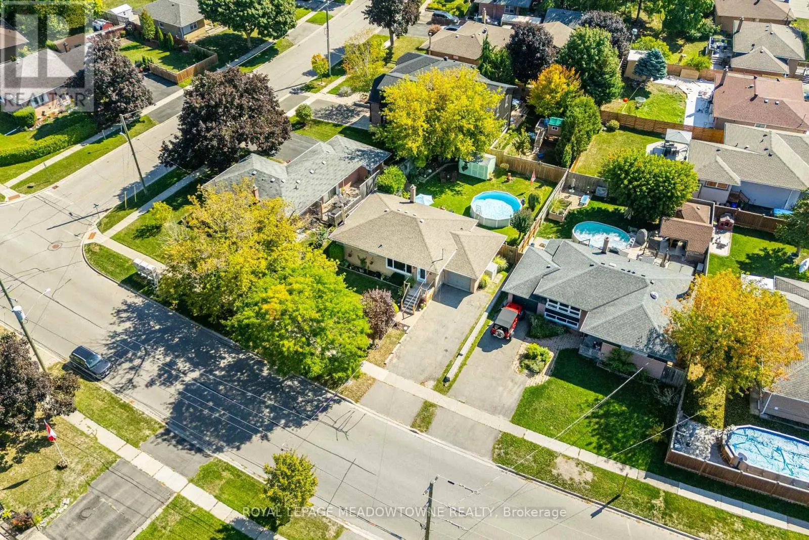 79 REXWAY DRIVE