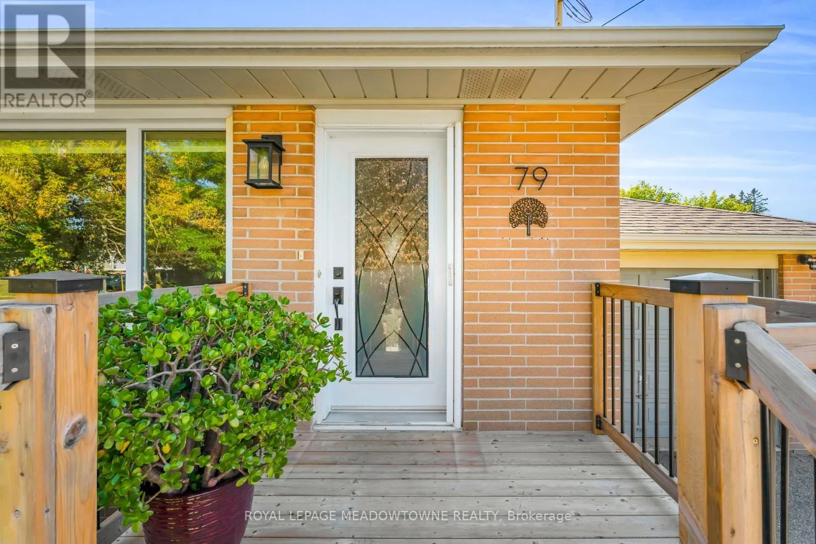 79 REXWAY DRIVE