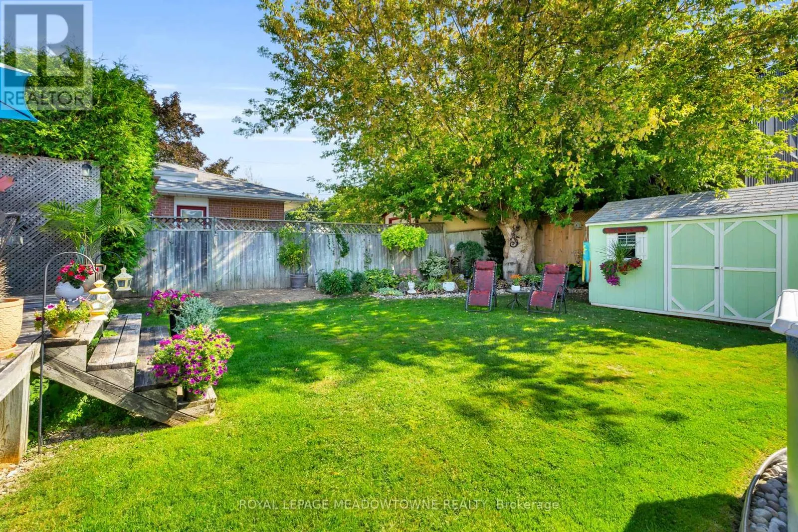 79 REXWAY DRIVE