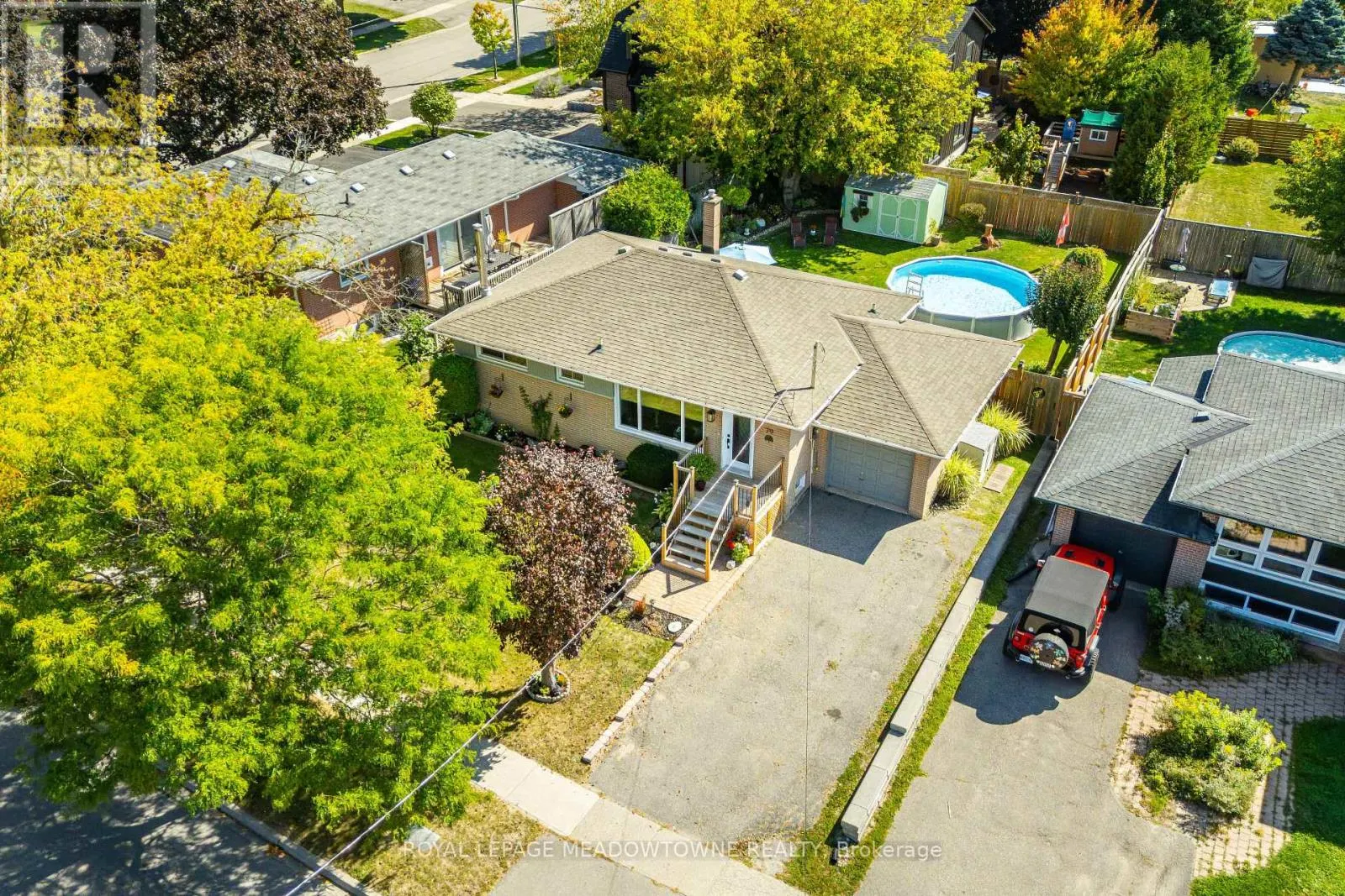 79 REXWAY DRIVE