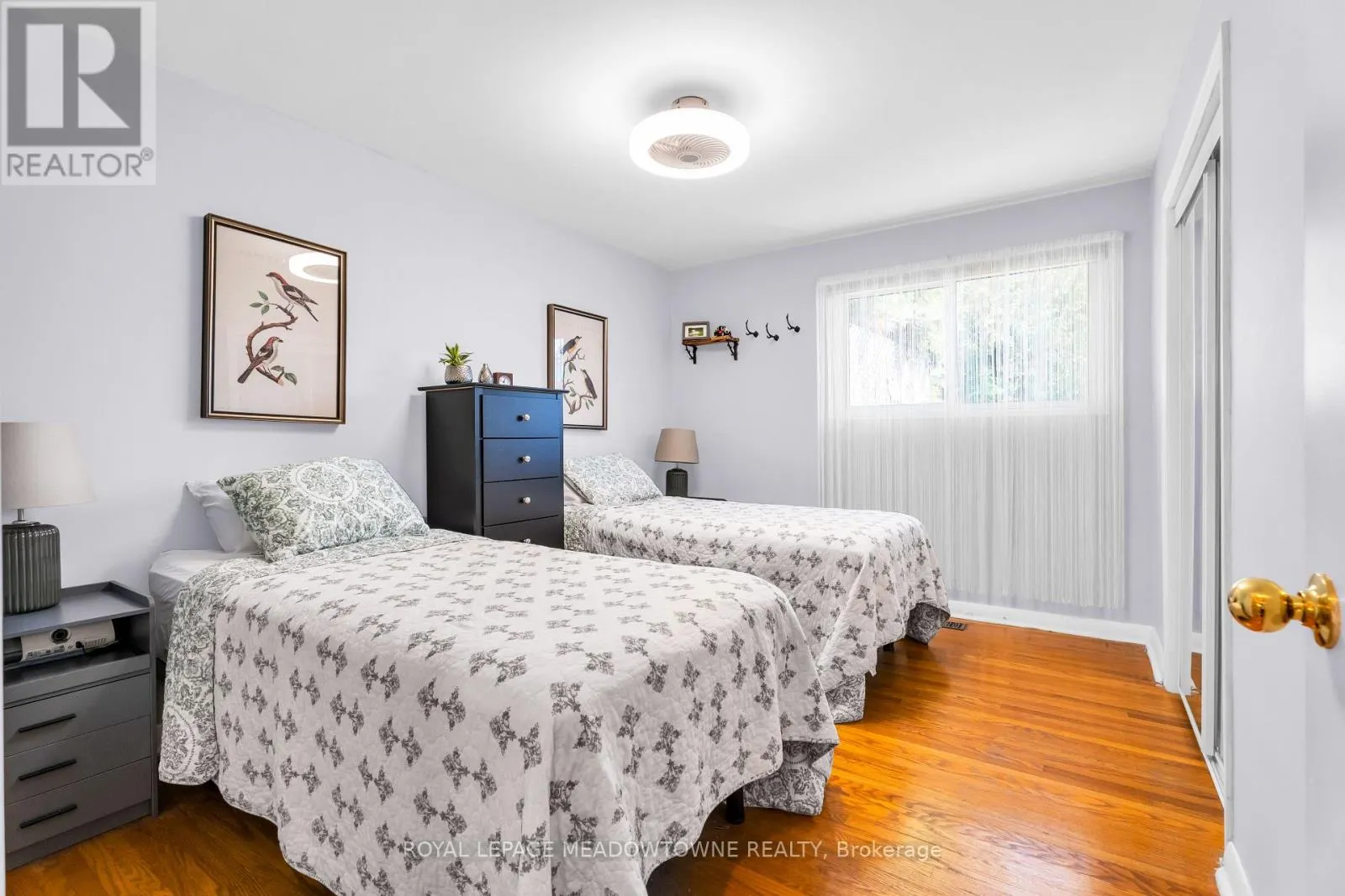 79 REXWAY DRIVE