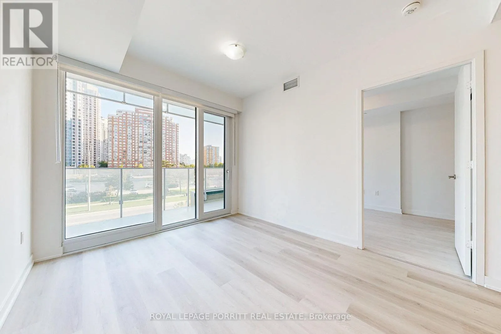 202 - 3883 QUARTZ ROAD
