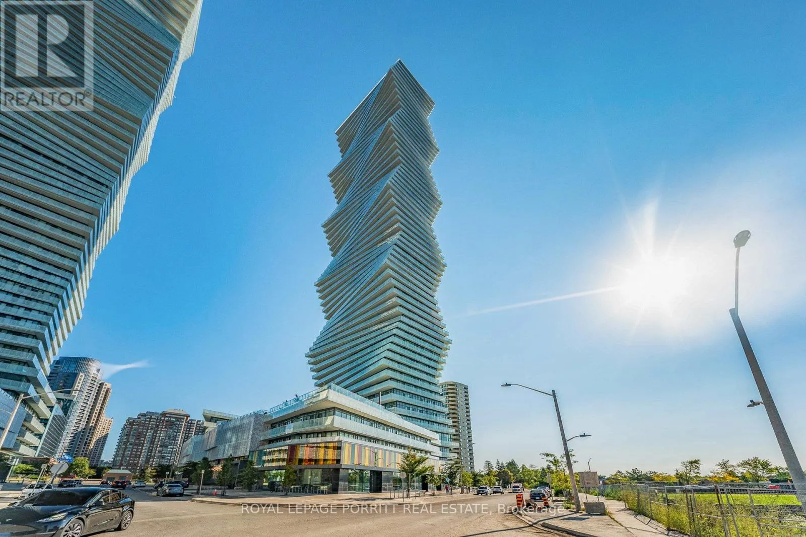 202 - 3883 QUARTZ ROAD