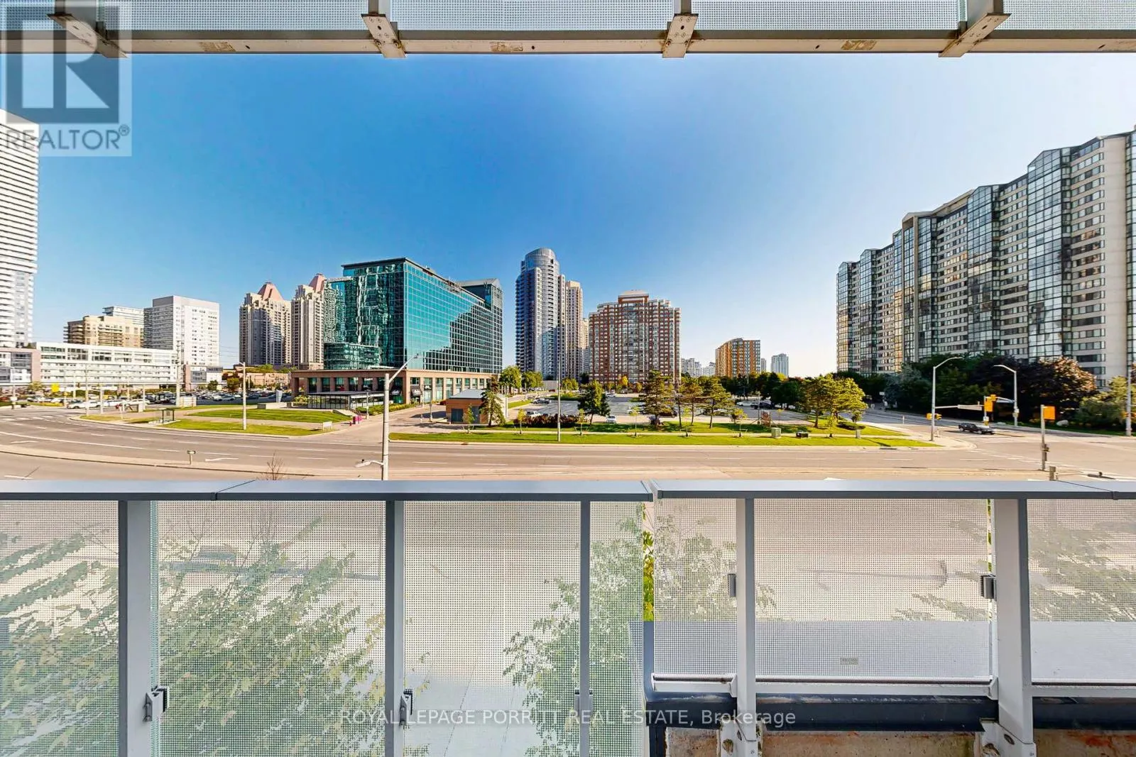 202 - 3883 QUARTZ ROAD