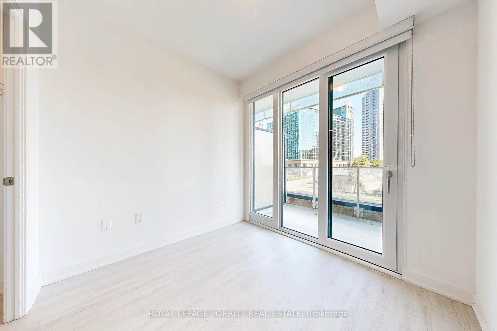 202 - 3883 QUARTZ ROAD