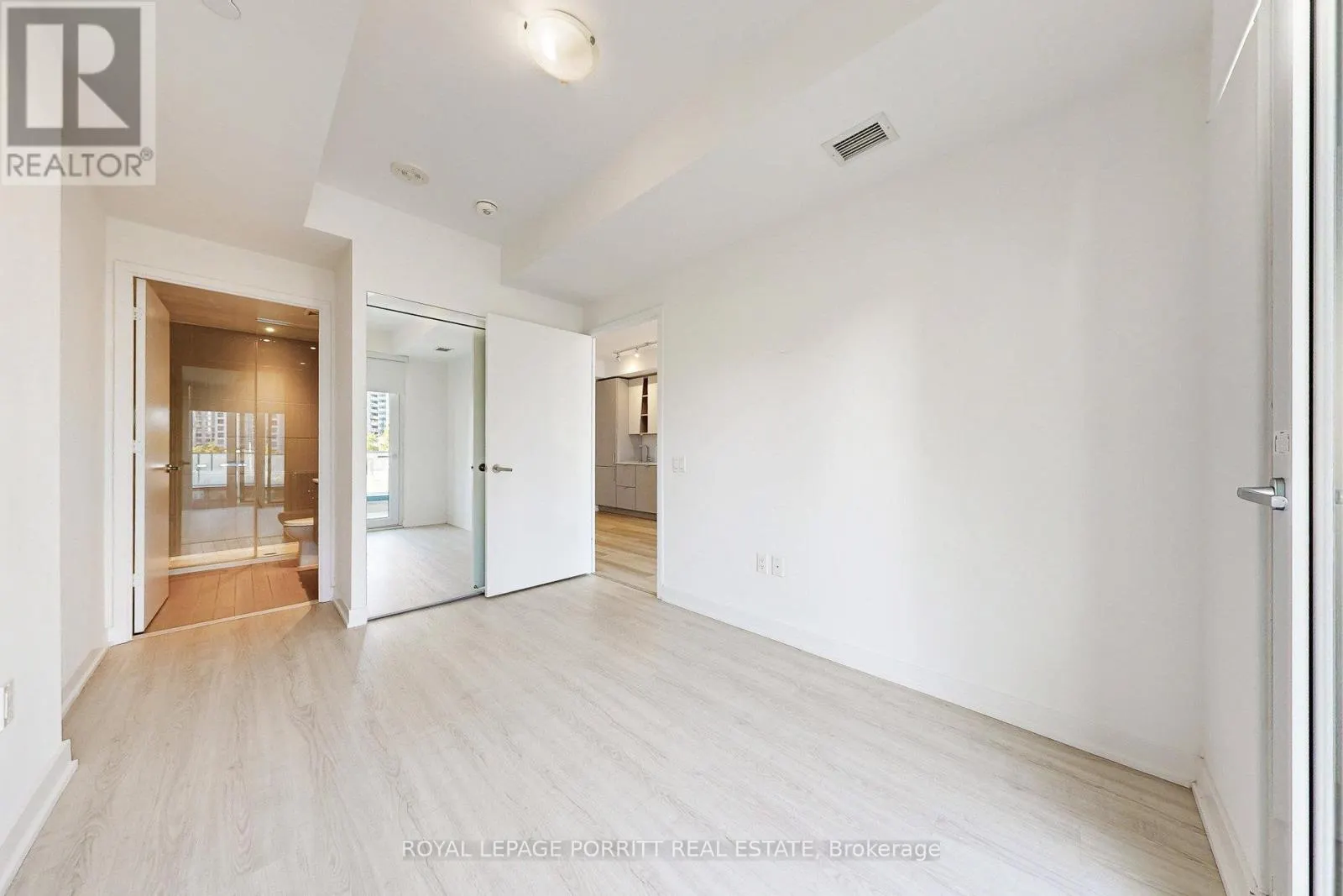 202 - 3883 QUARTZ ROAD
