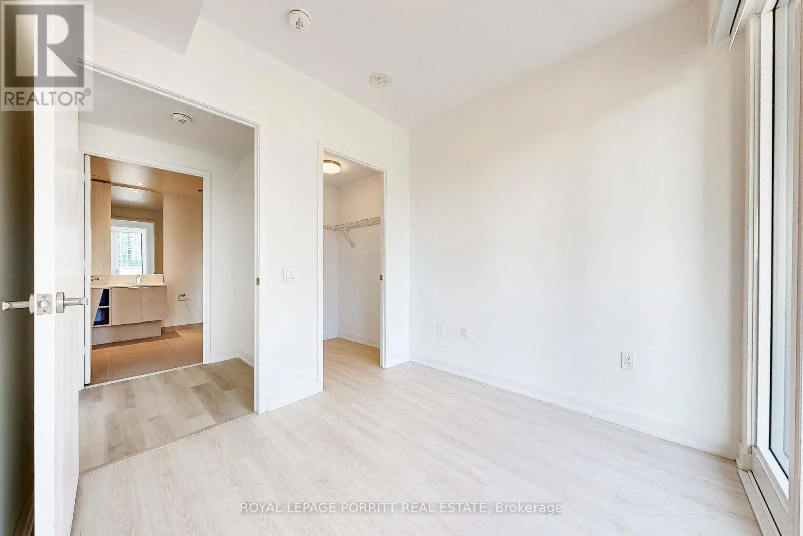 202 - 3883 QUARTZ ROAD