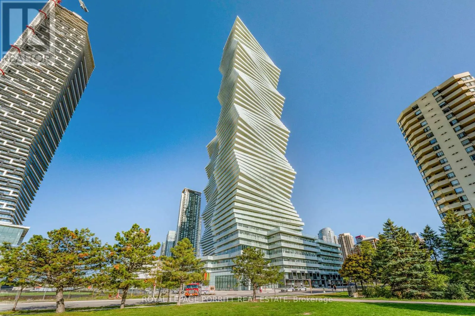 202 - 3883 QUARTZ ROAD