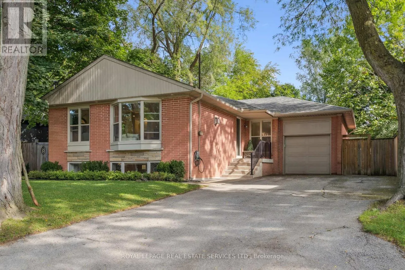 455 WILLIS DRIVE