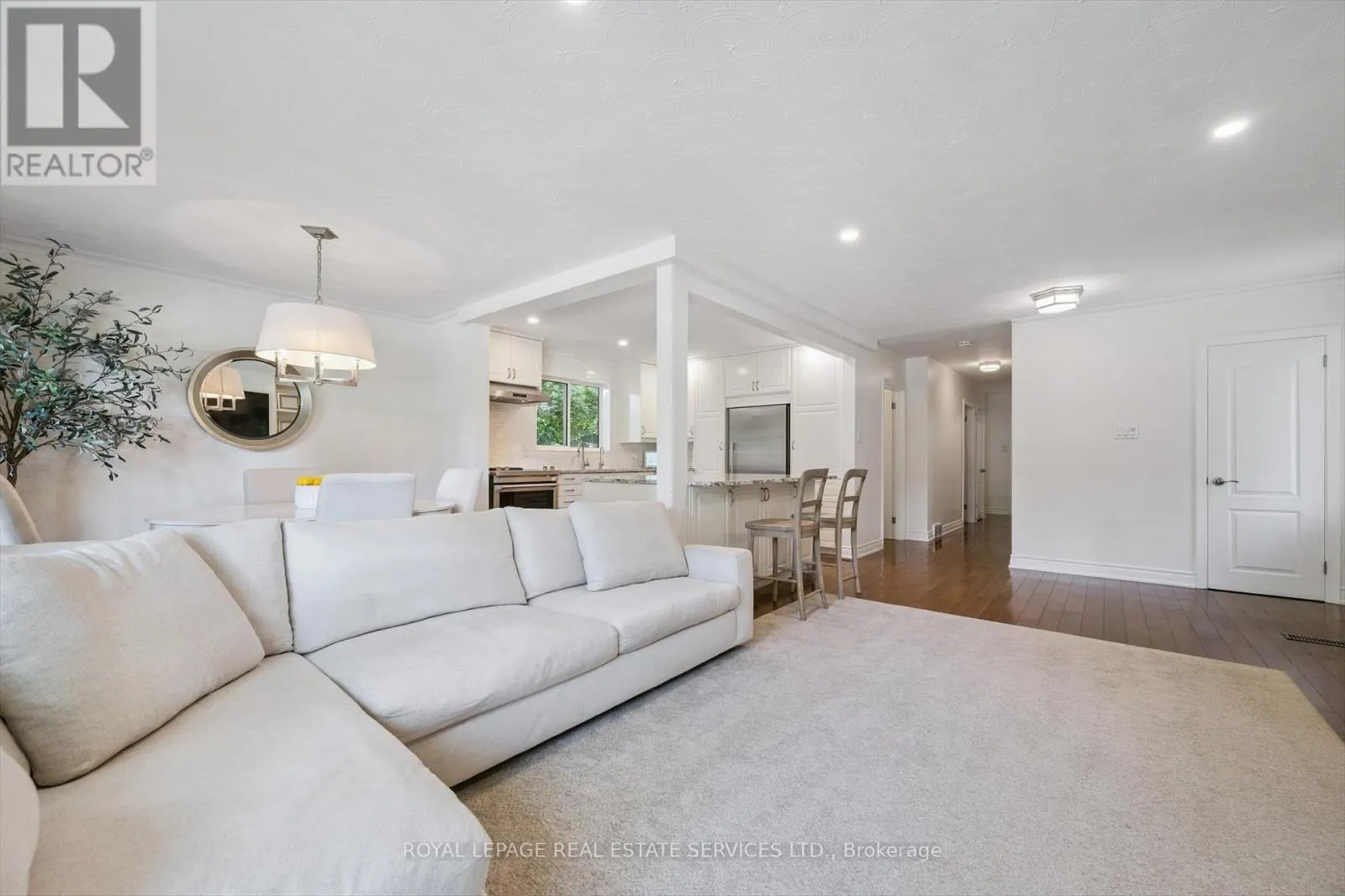 455 WILLIS DRIVE
