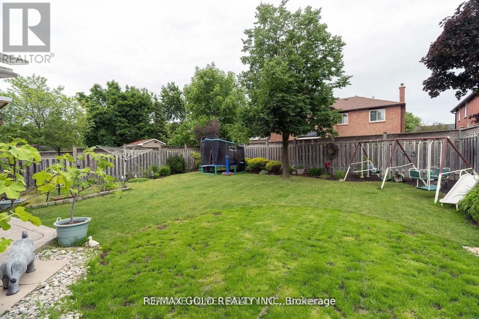 14 SHADYWOOD ROAD