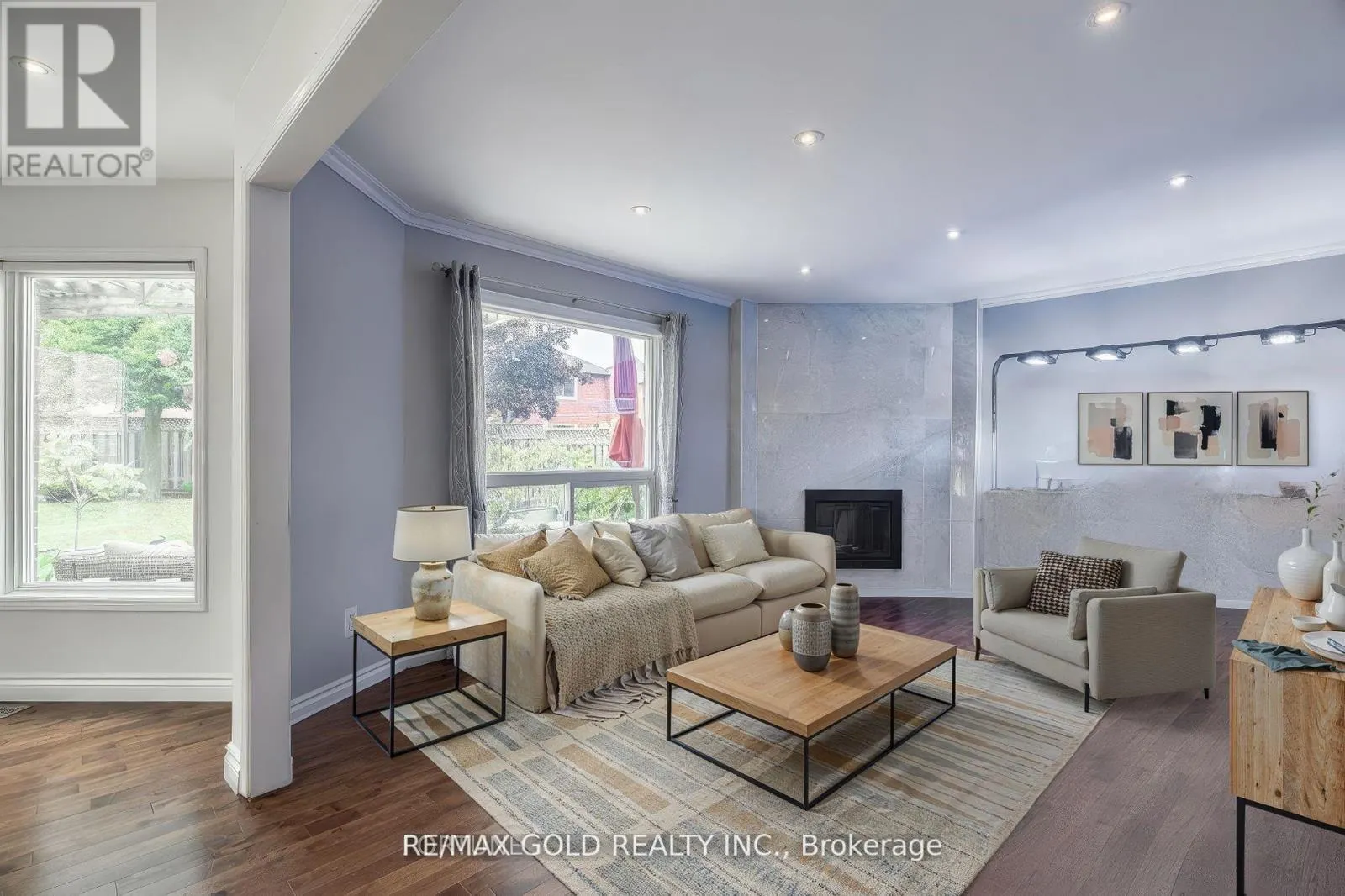 14 SHADYWOOD ROAD